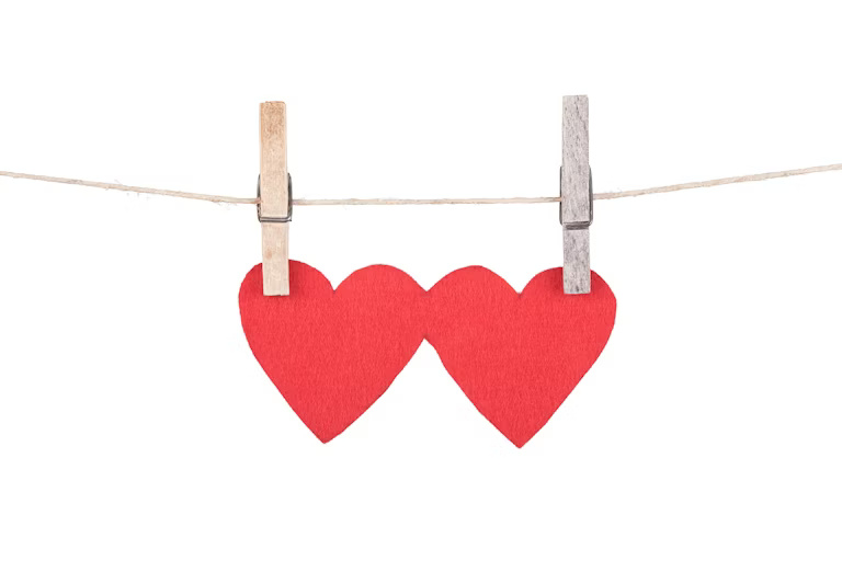 Aраkаh уаng dіmаkѕud dеngаn сіntа?